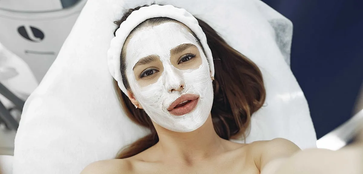 Dr Aruna Purohit is a votary of oatmeal masks (she likes mixing up oatmeal with yoghurt or Kama Ayurveda’s Pure Rose Water), aloe vera gel, honey and a green tea toner (or green tea brewed in water) Image: Pexels 