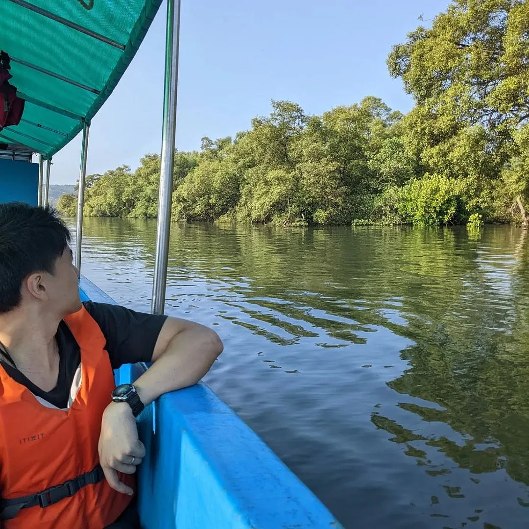 In Goa, Terra Conscious’ Puja Mitra and Roshan Gonsalves take groups out on boat tours to highlight the marine biodiversity of Chapora Bay 