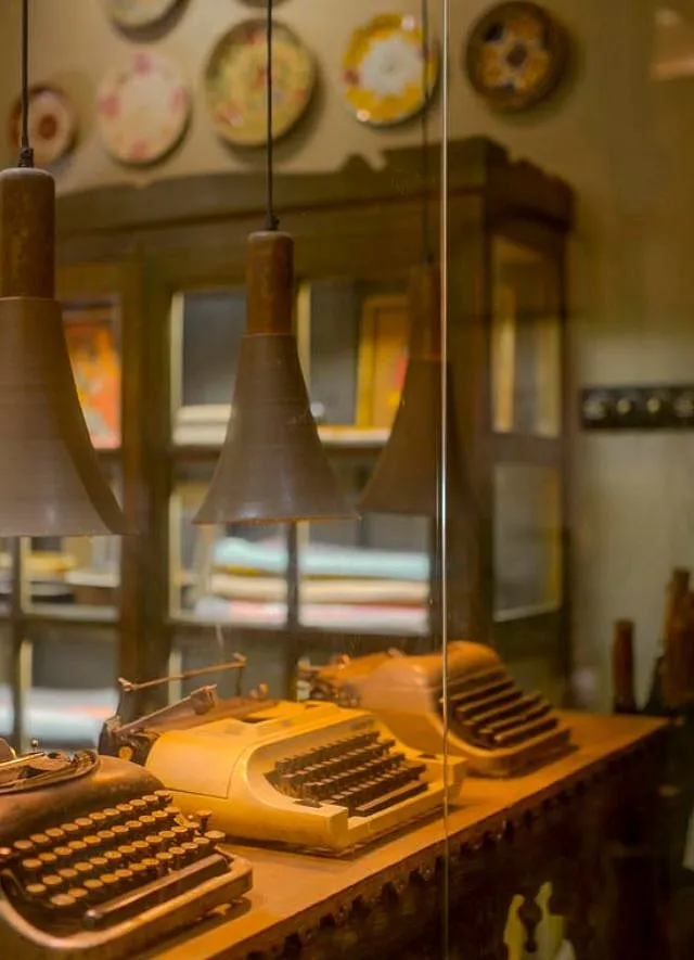 Inside the Calcutta Bungalow. Image: Instagram.com/calcuttabungalow. 