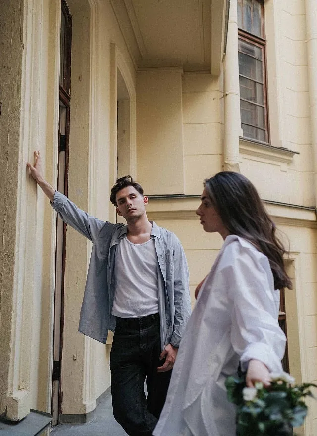 Using a therapist’s lingo in a relationship is tricky territory because the conversation, then, might end up seeming robotic. Image: Pexels 