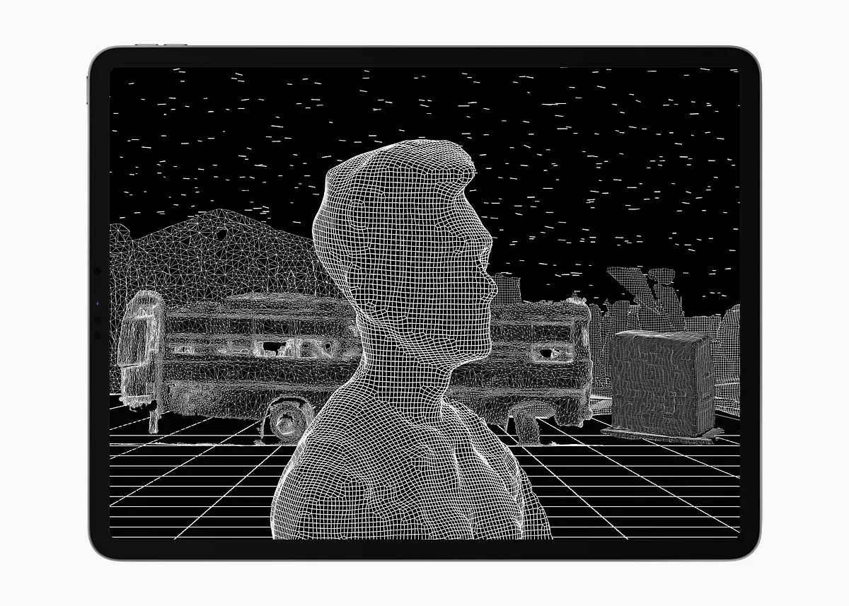 Varun Desai presented “Dimorphism,” a digital installation of code-generated video art, 3D LiDAR scanning, hand-drawn animation, and sound synthesis using synthesisers to iPad Pro with Magic Keyboard and Apple Pencil, as well as Mac Studio and Studio Display 