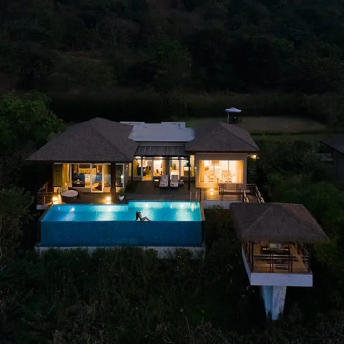 At Atmantan Wellness Center in Maharashtra's Mulshi, Nikhil and Sharmilee Kapoor have created an oasis of calm, offering a wellness-centred experience to their patrons. Image: Atmantan.com 