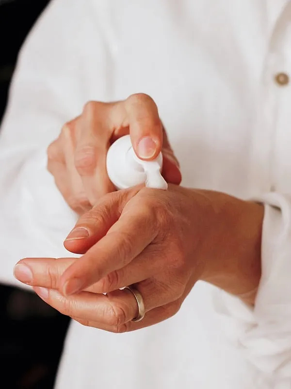 Some surfactants offer less or no foam; this, however, does not mean they are any less effective at cleansing than foaming surfactants, shares Prudvi Kaka, chief scientific officer at The Ordinary. Image: Pexels 