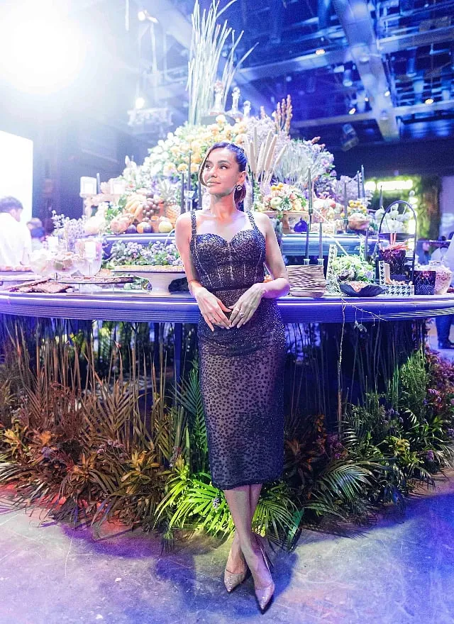Shibani Dandekar visits the grazing table at the Chivas Alchemy event 