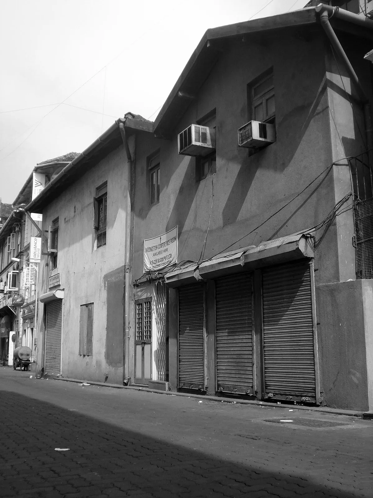  Until 2010, the lanes of Kala Ghoda largely wore a deserted look. Image: Robert Stephens 