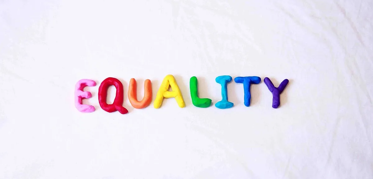 It should be noted that while discrimination faced by LGBTQ+ individuals in accessing financial services is one aspect, there is also the question of financial institutions’ motivation to expand services to this community. Image: Pexels 