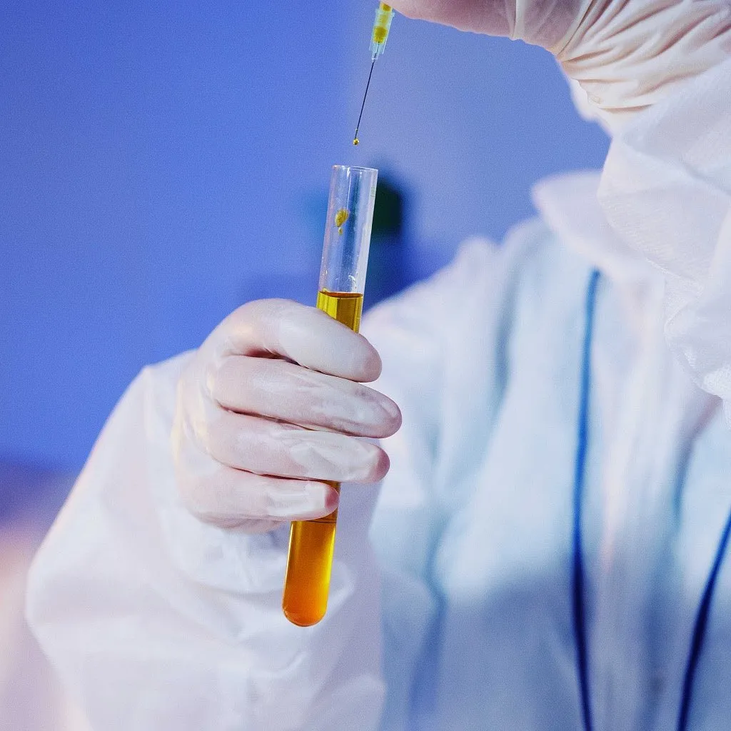 Scientist Denise Catacutan worked on the experimental antibiotic discovered with the help of artificial intelligence. Image: Pexels 