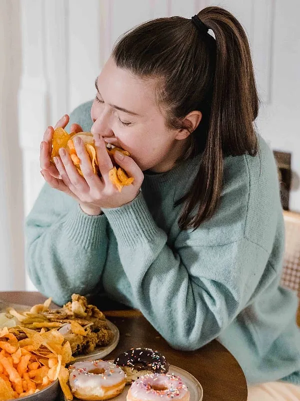Whether one likes it or not, it is a fact that obesity and unhealthy weight do carry the potential to trigger a myriad of health concerns. However, chasing a ‘skinny’ body is counterintuitive too. Image: Pexels 