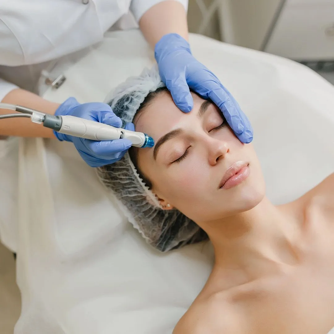 Exosome therapy aims to rejuvenate the skin by stimulating collagen, enhancing skin elasticity, and reducing the appearance of wrinkles and fine lines, says Dr Harshna Bijlani. Image: Freepik 
