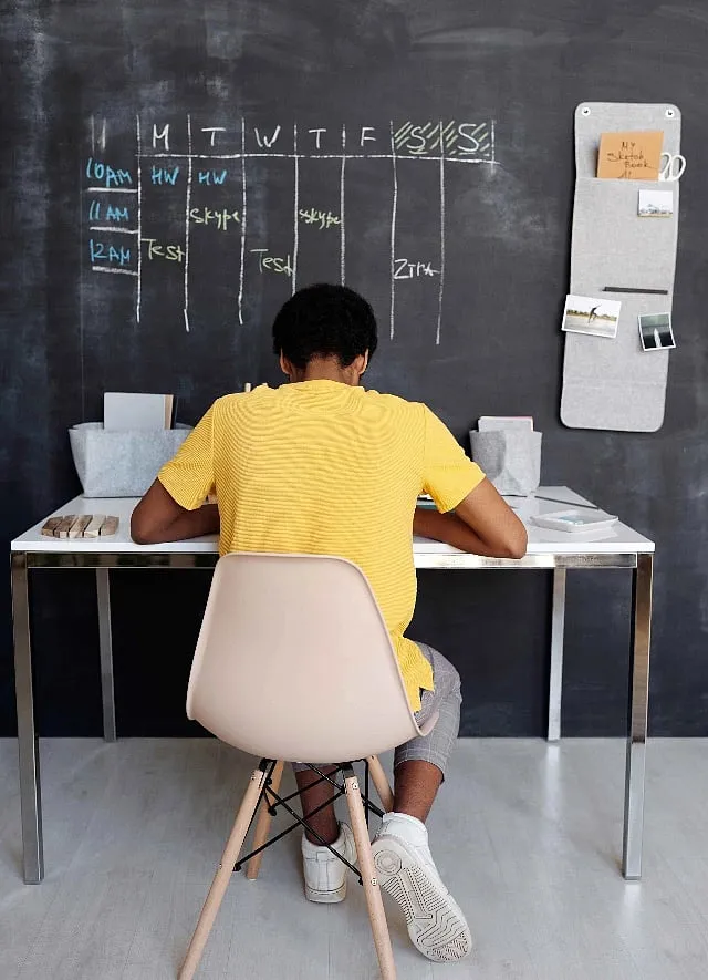 Homeschooling and unschooling demand a confident attitude and a radical approach, as it is the parents who take on the responsibility of shaping their child's education. Image: Pexels 