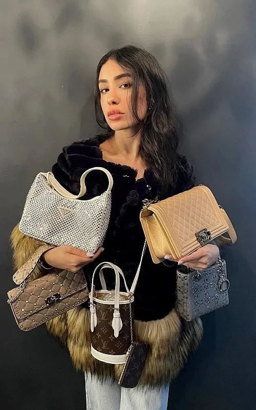 While North India—Delhi, Raipur, Ludhiana, Chandigarh and Amritsar—makes for a bulk of their buyers and sellers, Mumbai, Bengaluru, Chennai, Hyderabad, Ahmedabad and Kolkata are other popular markets 