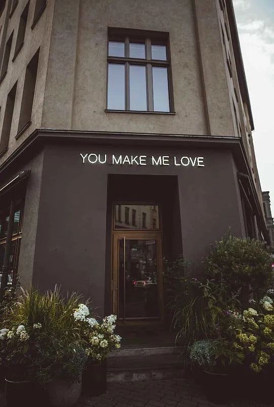 Modern psychology has proven that each person has unique ways of giving and receiving love. Image: Pexels 