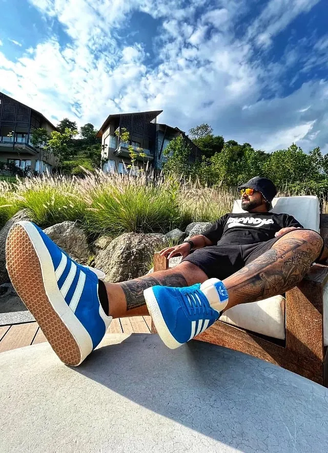 “Specialty stores carefully double-box pairs when they ship; most single-brand stores don't care enough,” says Nandith Jaisimha. Image: Instagram.com/sneakerstoriesindia 