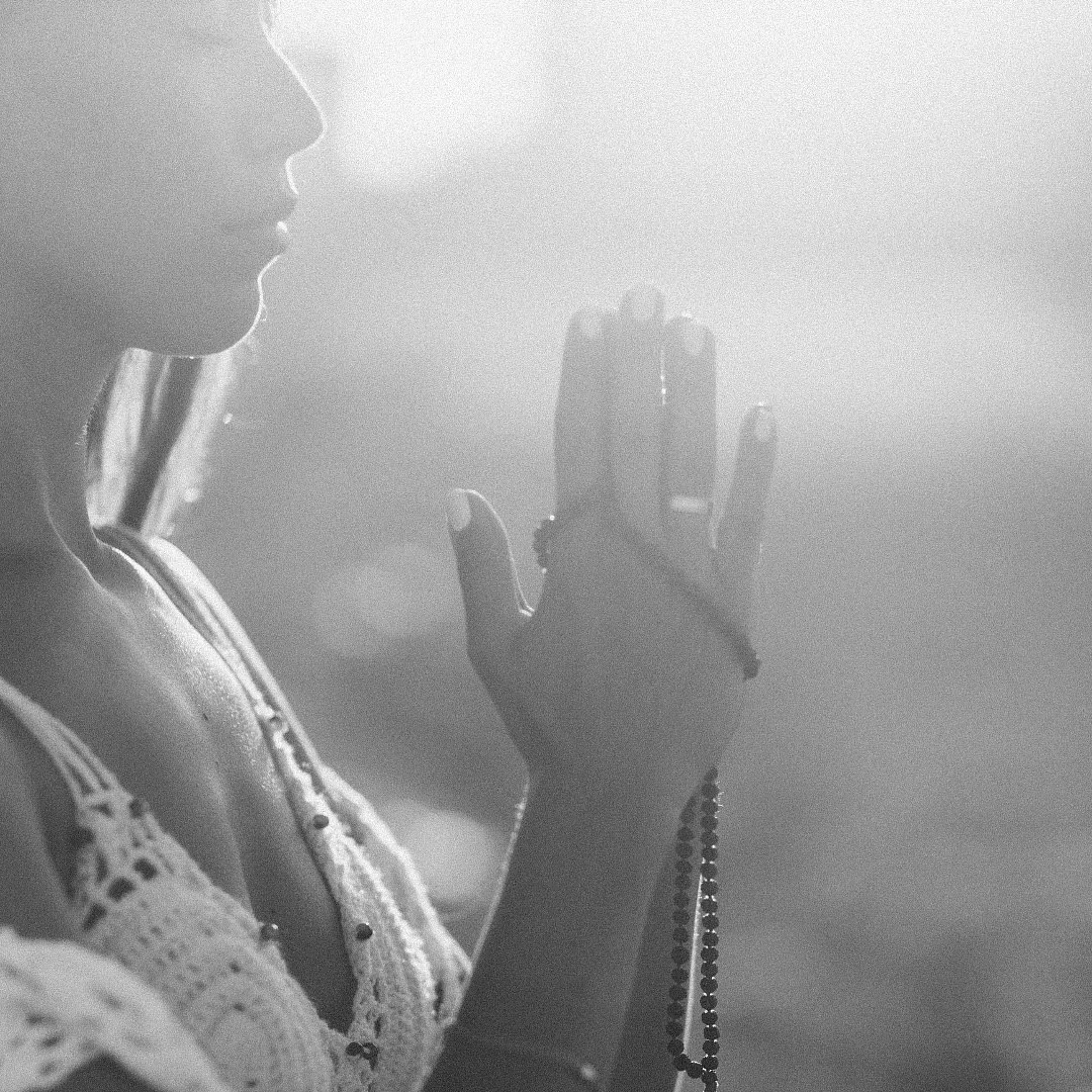 Pandya, on the other hand, completely zones out and enters a “state of manifestation” as she calls it to truly experience the act. Image: Pexels 