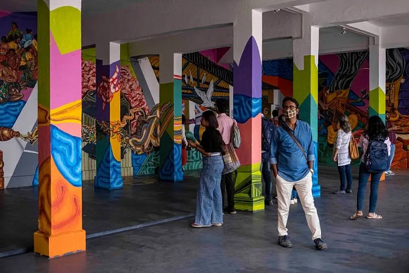 Tresspassers aimed to bring art to the public through the streets and foster a dialogue between passersby and the environments that they interact with 