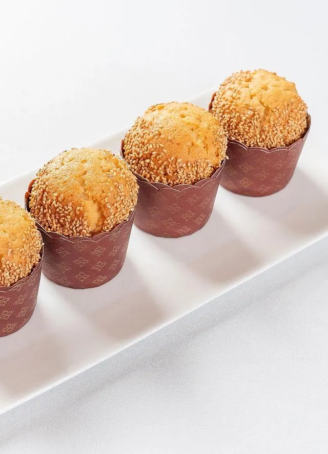 Pictured here is a plate of fox millet and raisin muffins served at ITC Maratha. Image: ITC 