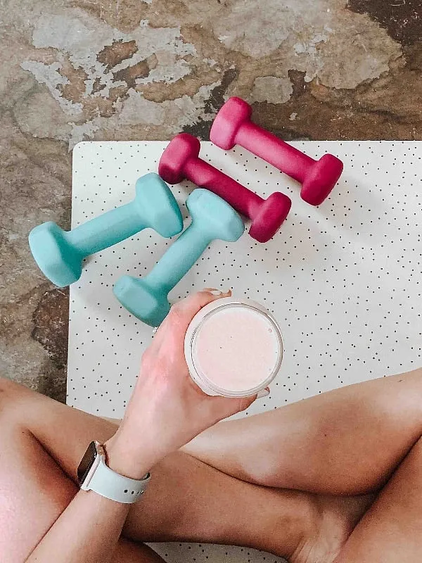 Even if you’re looking to bulk up, plant-based protein can still be an option worth considering, provided you pick the right one. Image: Pexels 