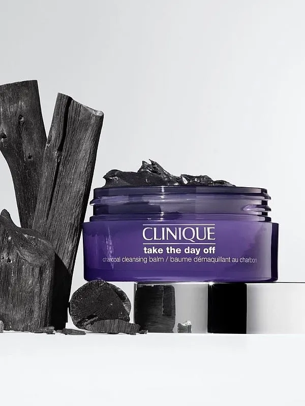 Since it involves the use of two cleansers, double cleansing helps take off heavy make-up and tinted sunscreen effectively. If you have excessive oily skin, double cleansing is necessary to thoroughly remove the buildup and prevent breakouts. Image: Instagram.com/clinique_in 