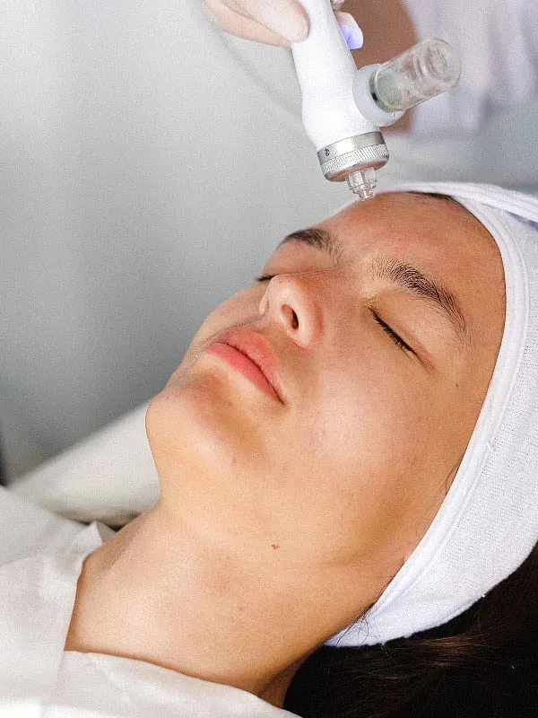 You can even modulate a system of something as simple as the extraction process by picking between mechanical and manual techniques and then regulating the intensity of the suctions if you choose the former. Image: Pexels 