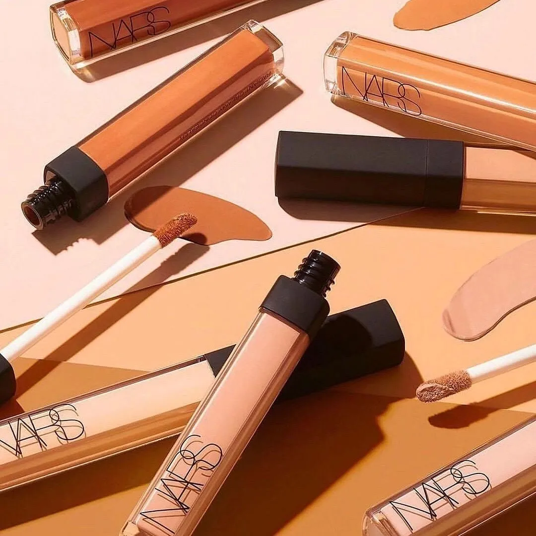 Radiant Creamy Concealer, NARSCop this global favourite not just because it’s Jennifer Lopez’s go-to concealer, but because it features a formula that offers just the right amount of coverage while looking like second skin. Besides a creamy and blendable texture, the concealer features a combination of botanical ingredients like magnolia bark extract, grape seed extract and Vitamin E to ensure the delicate skin under the eyes is hydrated and moisturised. However, thanks to its texture, you can also use this concealer anywhere across your face to achieve some coverage effortlessly.Priced at ₹2,300Shop hereImage: Instagram.com/narsissist  