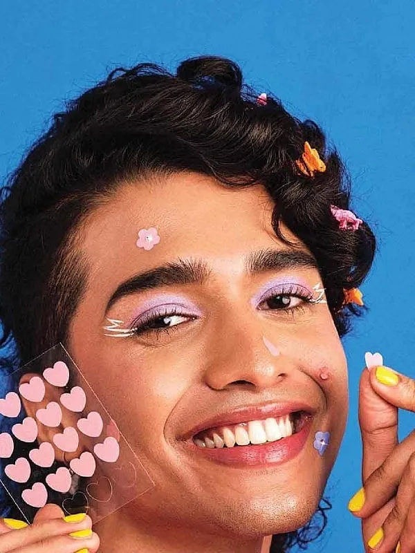Dr Jushya Bhatia Sarin recommends keeping away from pimple patches containing irritation-stimulating ingredients such as mint, menthol and retinol. Image: Instagram.com/gushbeauty 