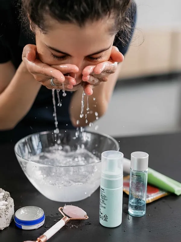 Oversoaking the skin with excessive water can dilute the serum or using toners containing high levels of alcohol can disrupt the skin’s natural balance and hinder absorption. Image: Pexels 