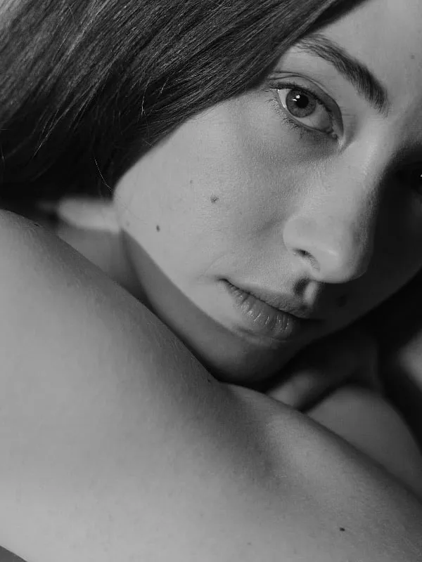 Conventionally, we resort to both warm and cold compresses to subside inflammation, aches or bruises. Image: Pexels 