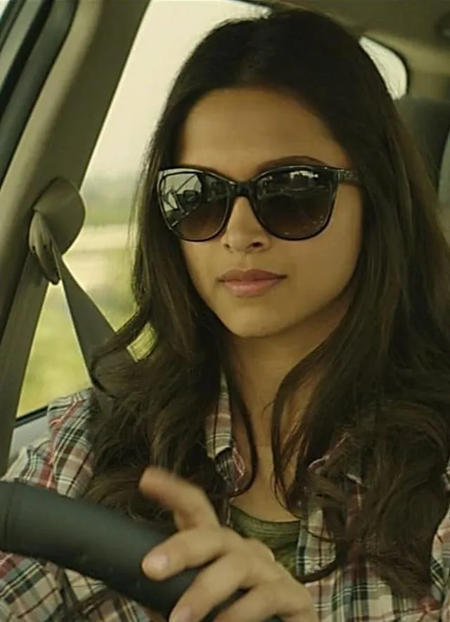 The story of Piku revolved around a father-daughter relationship, with the role of the father being essayed by Amitabh Bachchan. Image: IMDB 