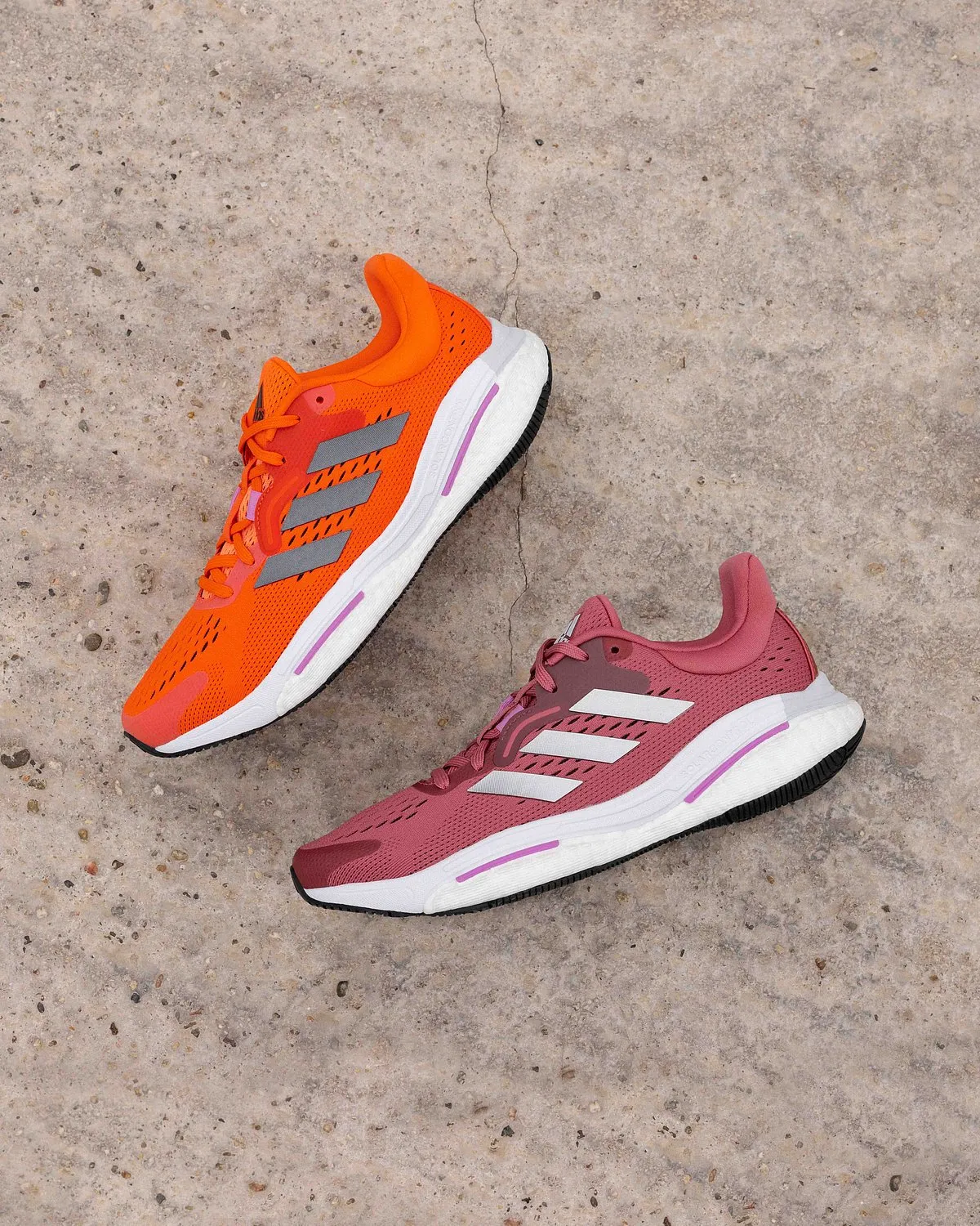 Saucony For those of you who pronounce it 'sock-a-knee,' give yourselves a pat on the back. Super-comfortable shoes that are perfect for morning runs, get them at 30%  off on MRP. Who said running isn't rewarding?Shop here 