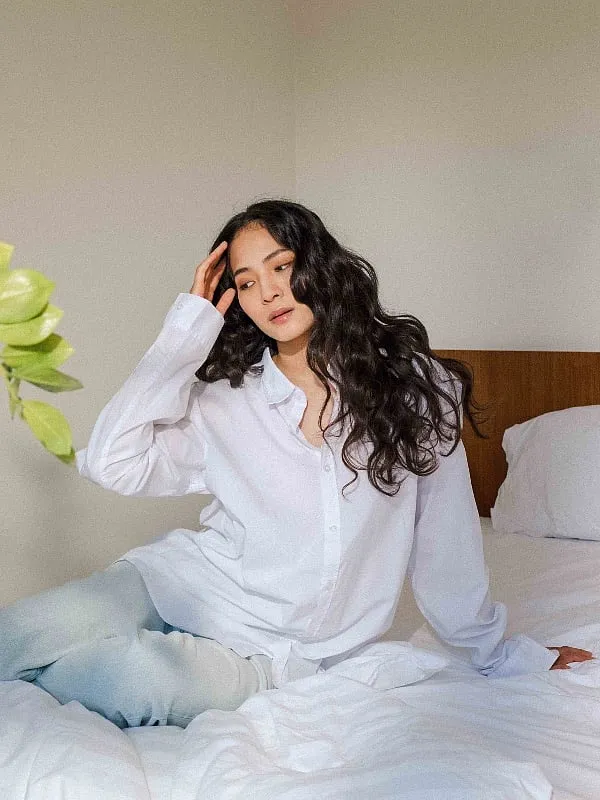 According to Dr Sravya Tipirneni, the best way to make your hair thicker and healthier is to follow a healthy diet, get enough sleep, and manage stress. Image: Pexels 