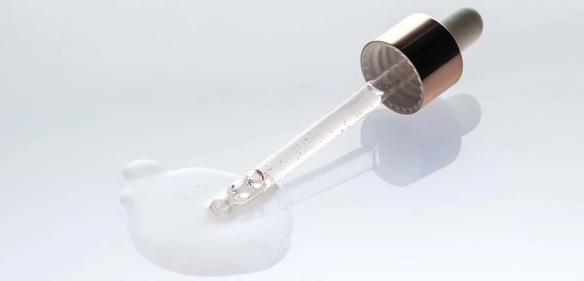 “When it comes to the hair and scalp, there’s not much evidence that tretinoin helps with hair growth [despite whatever is trending on TikTok],” says Dr Kiran Sethi. Image: Freepik 