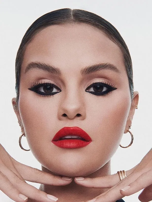 Amongst a pool of celebrity-owned beauty brands, users and experts have expressed their inclination towards Rare Beauty, Kay Beauty and Fenty Beauty. Image: Instagram.com/rarebeauty 