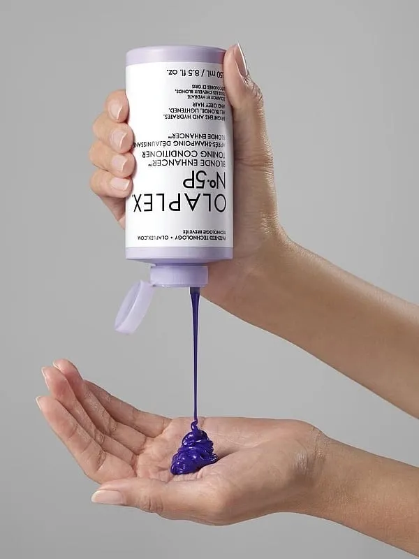 Not everyone requires to invest in a purple shampoo, opine all the experts. Only if you've opted from extreme blonde highlights will the investment make sense. Image: Instagram.com/olaplex 