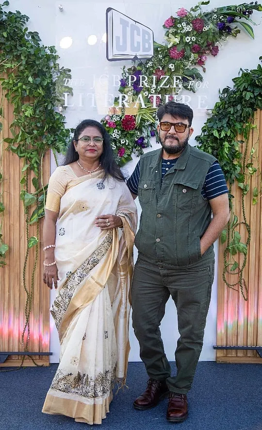 Manoj Rupda with wife Neeta Rupda 