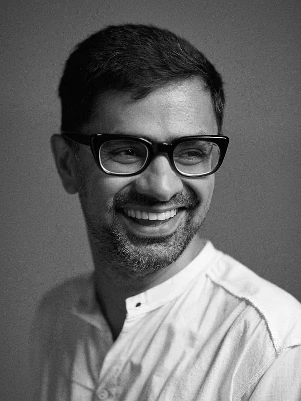 “Using a primer is your best bet with such a formulation as it promotes longevity [of the foundation], and minimises the appearance of your pores,” says Mitesh Rajani. Image: Instagram.com/miteeshrajani 