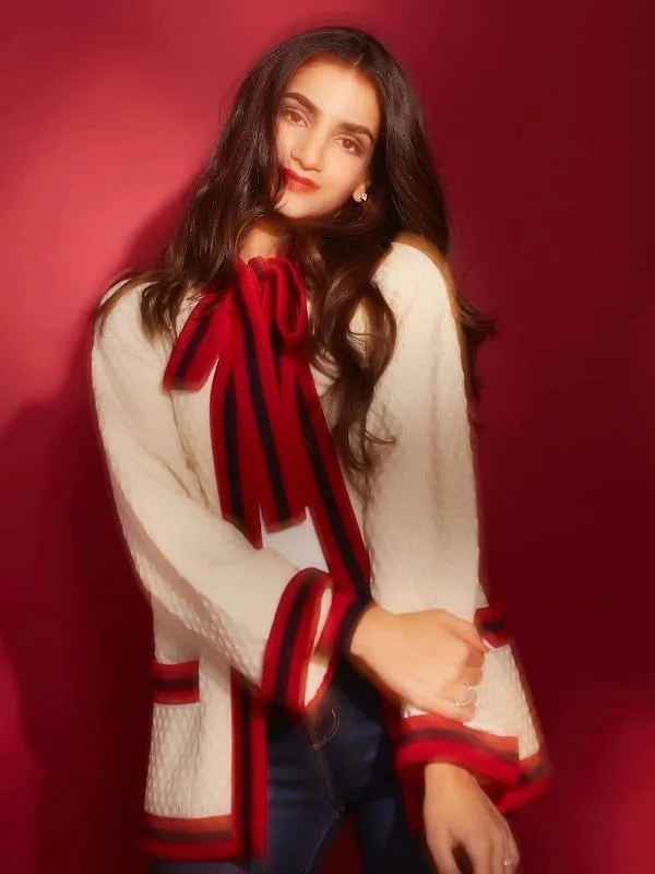 All of 19, Advaitesha Birla has found her calling in creating menstrual hygiene awareness in India through Ujaas. Image: Instagram.com/birla_advaitesha 