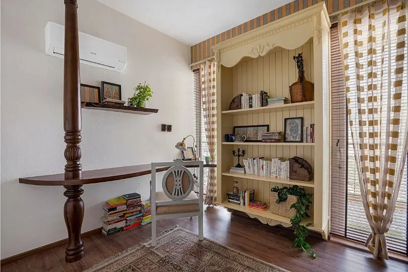 A home of travellers and perpetual learners can never be complete without a study, and for this one, the firm built one that could house all their books, complete with an imposing wallpaper by Sabyasachi. Image: Avesh Gaur 