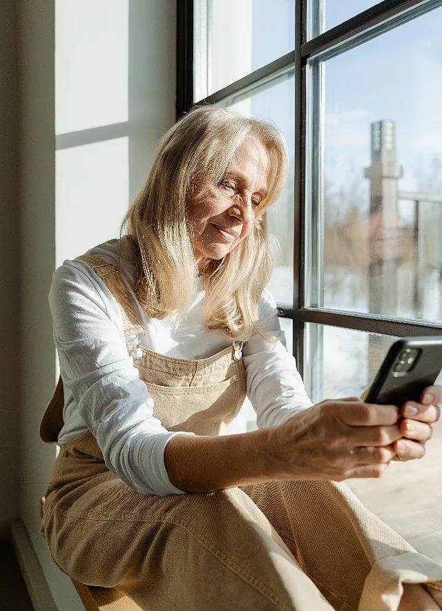 TrulyMadly reports a gender ratio of 1.5 times more women per male users in the 50-plus age segment compared to the 18-40-year-olds in India. Image: Pexels 