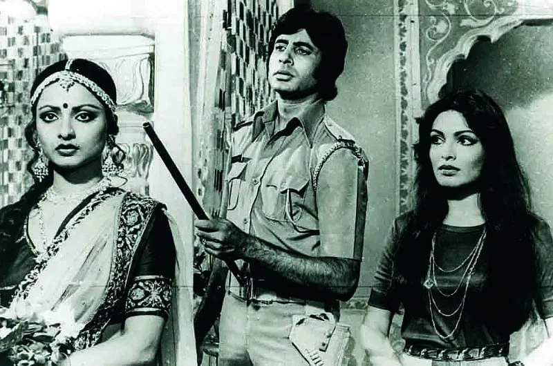 In an environment where MAMI or KIIF attract thousands daily, it seems that the lines between mainstream and parallel cinema are blurring 