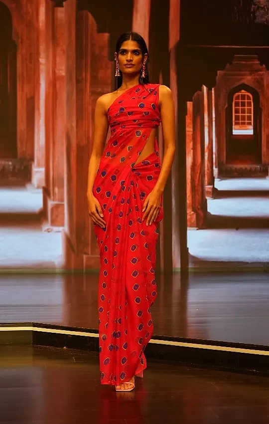 The art of draping a sari saw innovative interpretations 