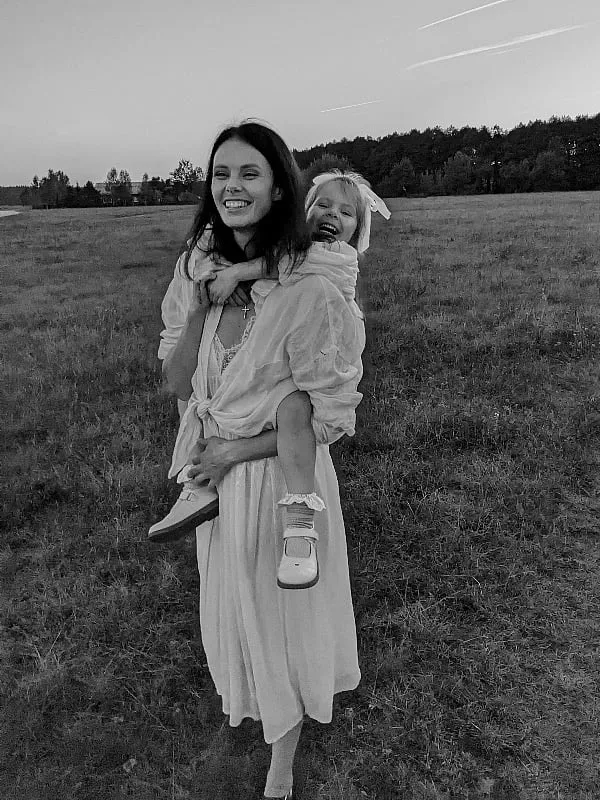 Making a rational decision about parenthood involves careful self-reflection, honest communication, and seeking professional support. Image: Pexels 