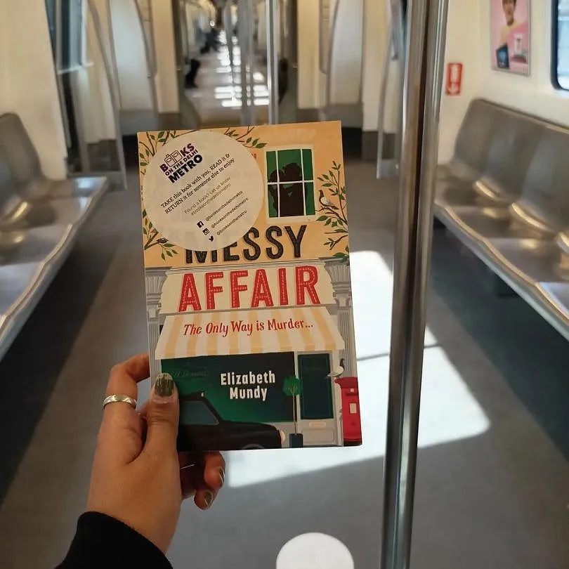 Books on the Delhi Metro is the Delhi chapter of a worldwide initiative called ‘Books on the Move’. Image: Instagram.com/booksonthedelhimetro 