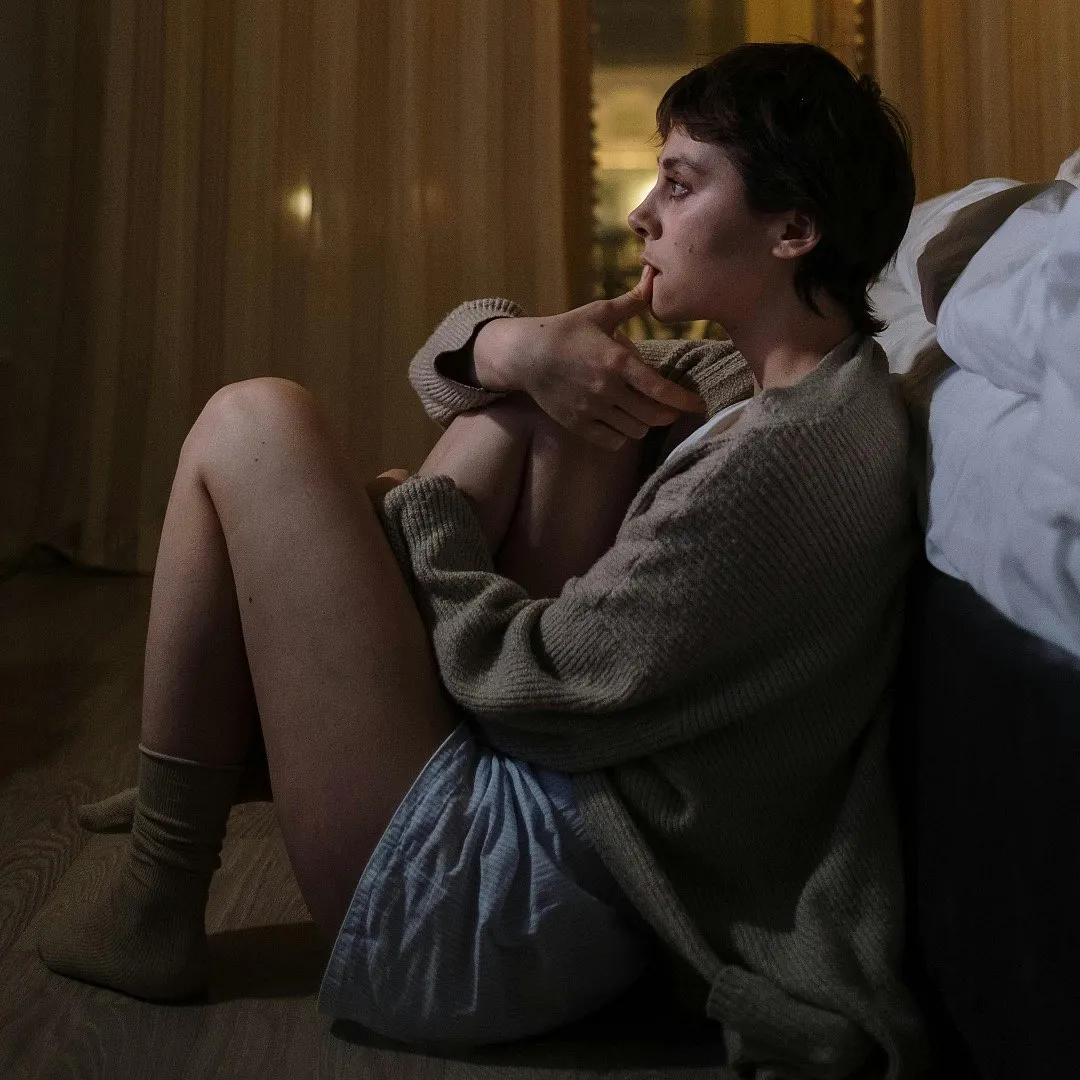 Statistics from the Deloitte Global Mobile Consumer Survey suggest that 66 per cent of his peers around the globe check their phones within the first five minutes of waking up. Image: Pexels 
