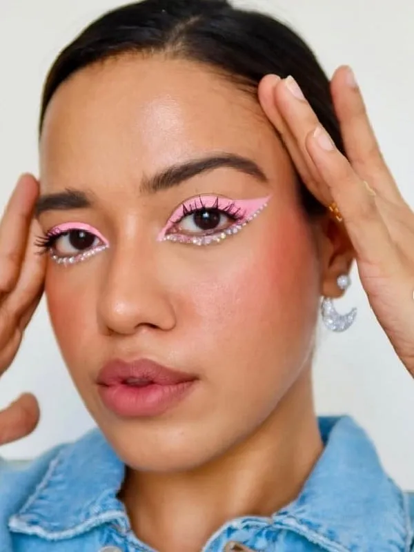 A reliable beauty influencer is someone who is authentic, promotes self-acceptance and diversity, and is candid about their beauty experiences, says Dr Madhuri Agarwal. Image: Instagram.com/debasree 