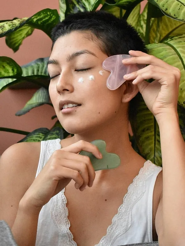 Not having enough sleep can also make the skin more susceptible to irritation and inflammation, causing stress hives and breakouts. Image: Pexels 