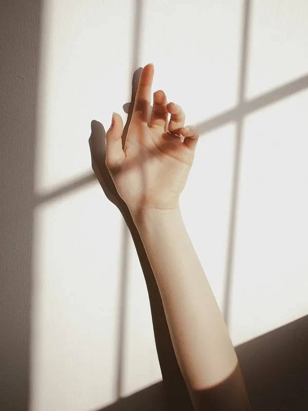 According to data, 73 per cent of the people aged between 18 and 22 felt lonely in 2020 as compared to 69 per cent in 2019. Image: Pexels 
