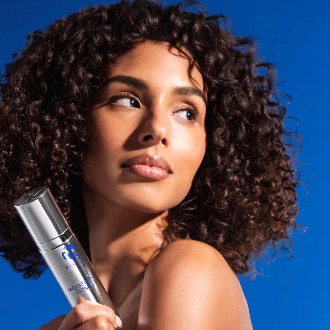 “When you get down to the real chemistry, every ingredient is just a molecule. The importance, however, lies in the quality of the ingredients (molecules) used,” explains Dr Charlene DeHaven. Image: Instagram.com/isclinical 
