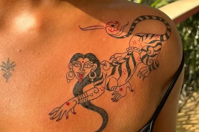 The act of body modification is about reclaiming one's agency over their bodies. Image: Instagram.com/bananatatz 