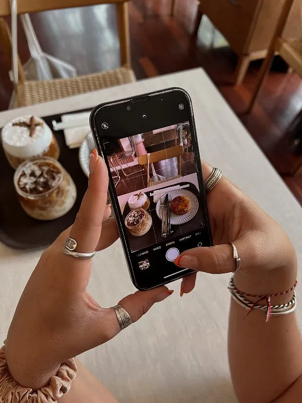 Setting aside dedicated, device-free time to talk, which significantly improves communication and emotional connection, recommends Shaurya Gahlawat. Image: Dupe 