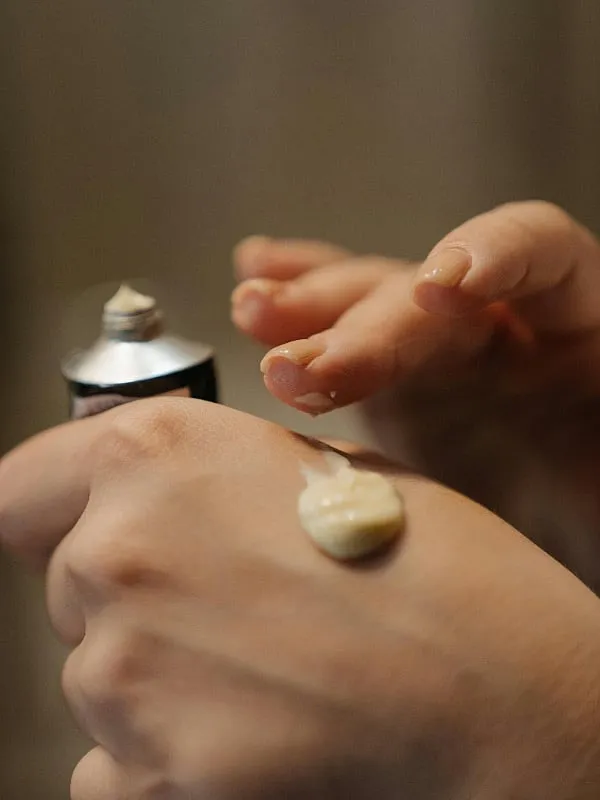 With regular use of a light gel-based moisturiser, your skin will regain its softness, revealing a visibly fresher complexion. Image: Pexels 
